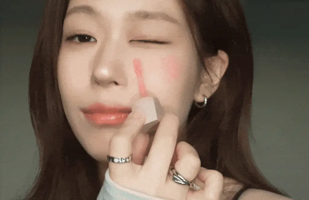 [단독기획] AGE20S 벨벳 헤이즈 블러셔 (본품+빅팡팡퍼프) 상세페이지 36